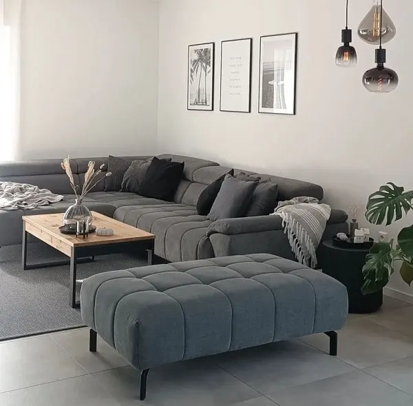 مبل طوسی با کوسن چه رنگی ست میشه